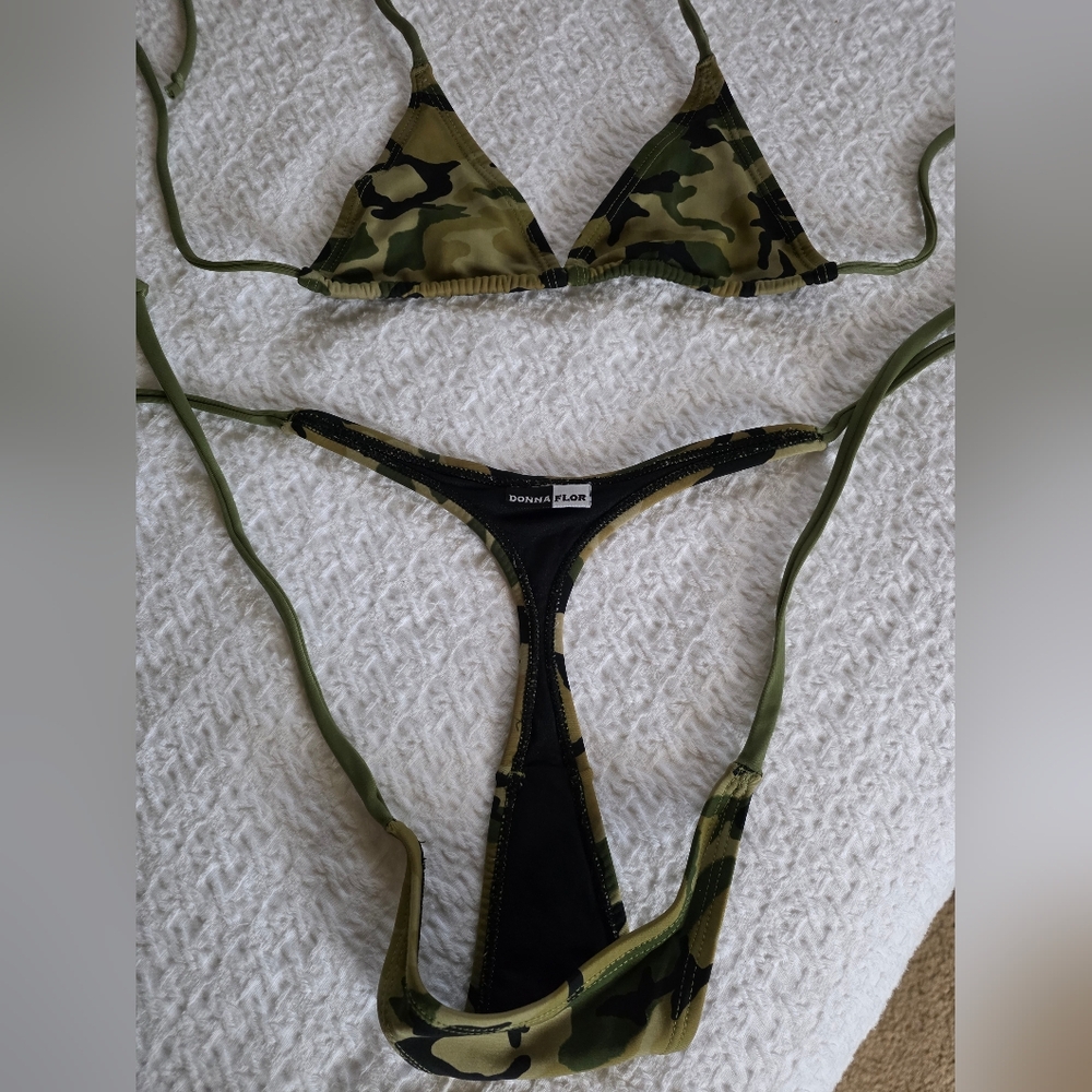 Micro Bikini - Picture 5 of 5